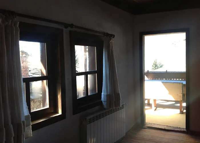 Bazoteva House