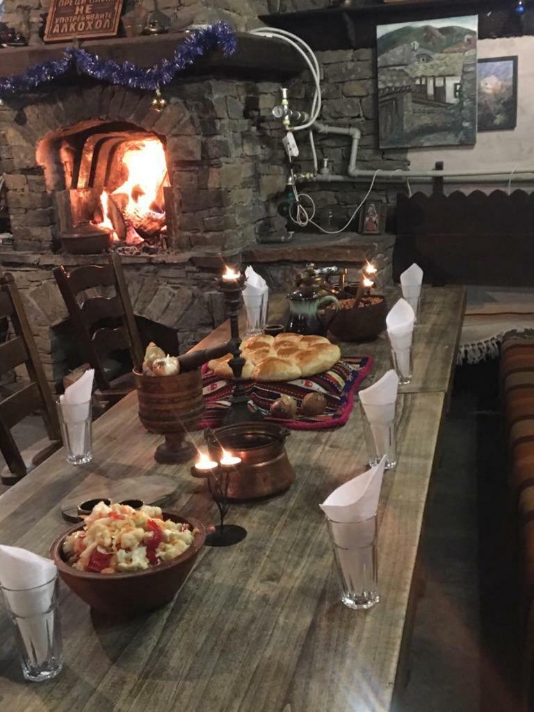 Bazoteva House Гостьовий будинок *